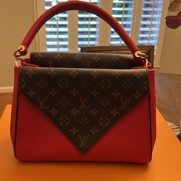 Louis Vuitton Double V Rubis - Picture 2 of 6